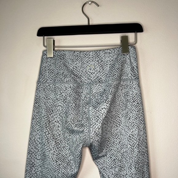 Varley Century 2.0 Tyre leggings in snakeskin print‎ S like new - Picture 6 of 10